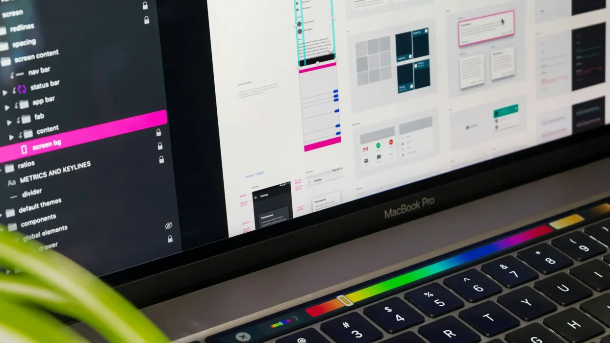 macbook pro displaying computer icons